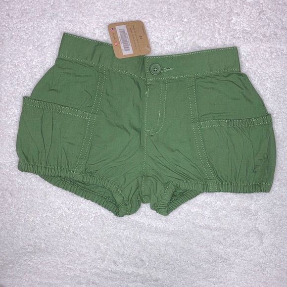 5/$20 Nwt crazy 8 green side pocket bubble shorts 5t - Picture 1 of 7